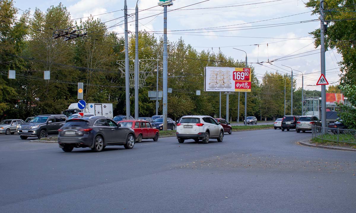 Фотография рекламного носителя, тип: Билборд 3x6, адрес: Мира пр-т., д.15 Х 79 Гв.Дивизия ул., Томск, Томская область, Россия. Сторона A №839761