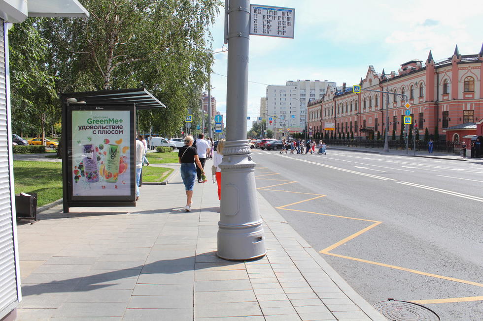 Фотография рекламного носителя, тип: Остановка 1.8x1.2, адрес: Таганская ул. Х Большая Андроньевская ул., Москва, Россия. Сторона Б №335162