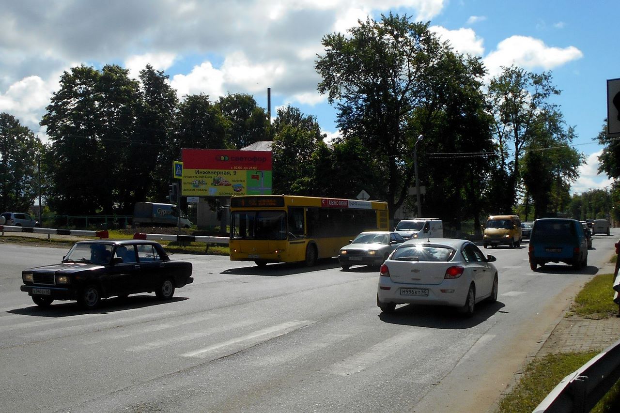 Фотография рекламного носителя, тип: Билборд 3x6, адрес: Л.Поземского ул. Х Ипподромная ул., Псков, Псковская область, Россия. Сторона В №626583