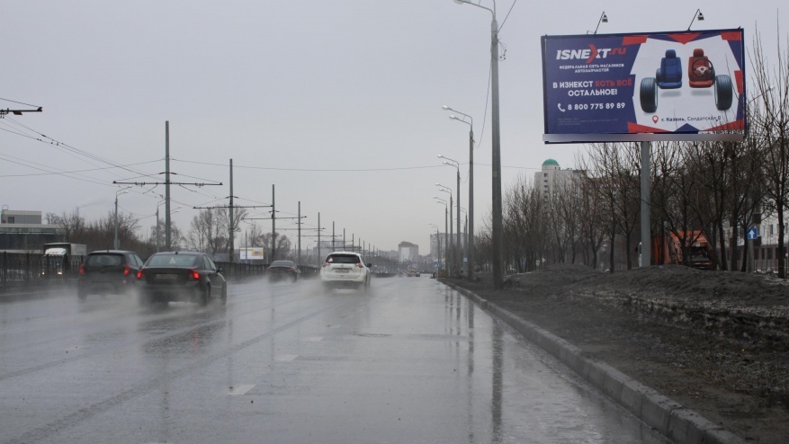 Фотография рекламного носителя, тип: Билборд 3x6, адрес: Большая Крыловка ул., при движении от Шоссейная ул. в сторону Мулланура Вахитова ул., Казань, Республика Татарстан, Россия. Сторона A1-A3 №653444