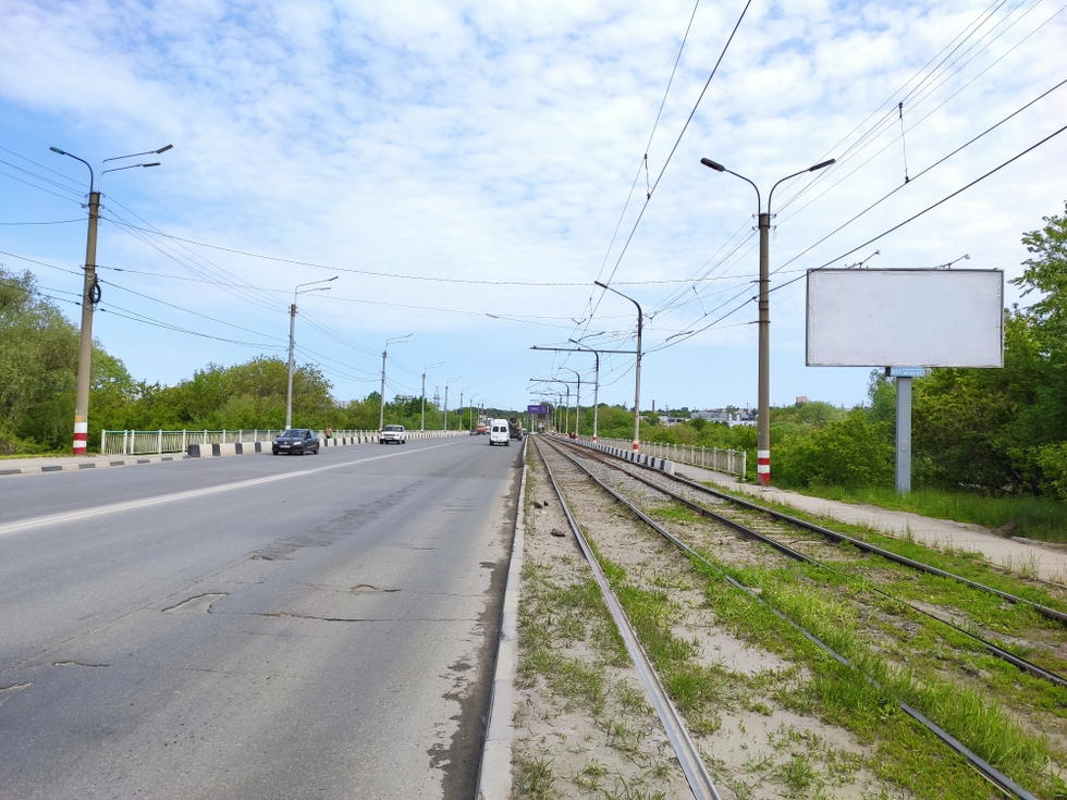 Фотография рекламного носителя, тип: Билборд 3x6, адрес: Пушкарёва ул., перед мостом через Свиягу р., Ульяновск, Ульяновская область, Россия. Сторона A №994181