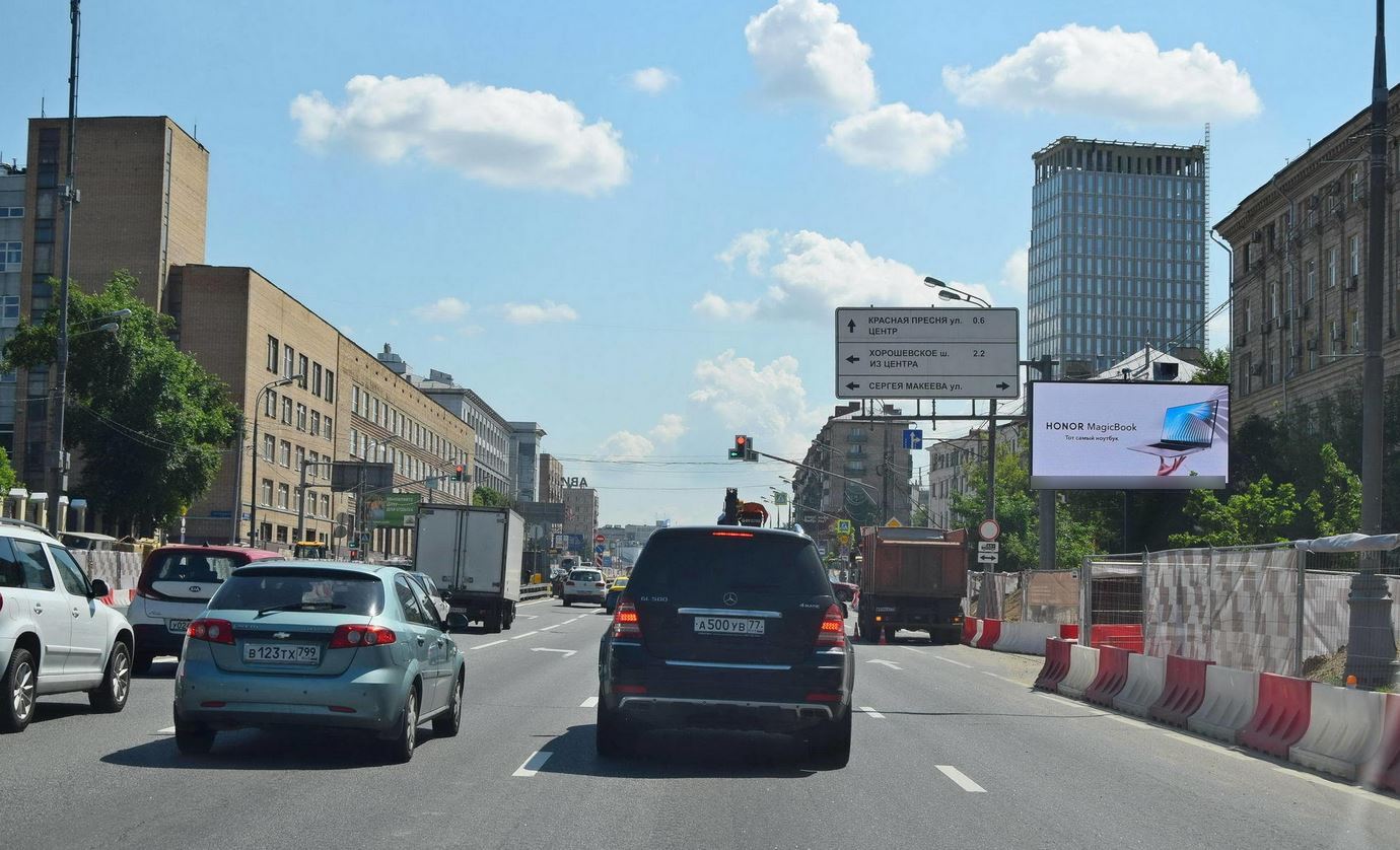 Фотография рекламного носителя, тип: Билборд 3x6, адрес: Звенигородское ш., д.9/27, стр.1 Х Макеева ул., Москва, Россия. Сторона Ah1-Аh4 №882131
