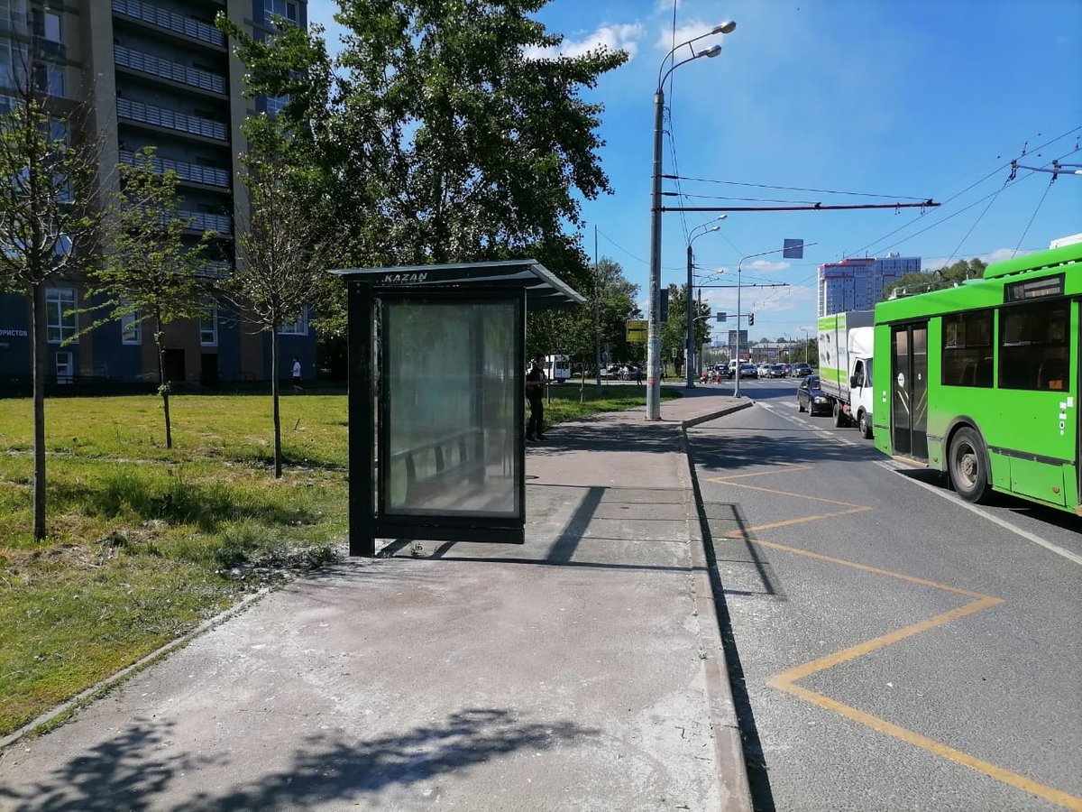 Фотография рекламного носителя, тип: Остановка 1.8x1.2, адрес: Краснококшайская ул., д.84б, корп.2, Казань, Республика Татарстан, Россия. Сторона В №1006982