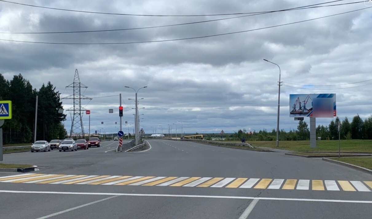 Фотография рекламного носителя, тип: Билборд 3x6, адрес: Югорский тракт, 1 100м от остановки "Парковая", Сургут, Ханты-Мансийский автономный округ – Югра, Россия. Сторона А №960082