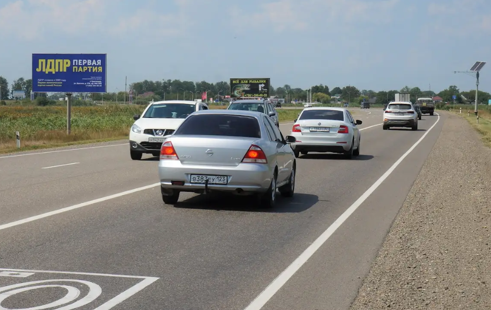 Фотография рекламного носителя, тип: Билборд 3x6, адрес: Краснодар - Славянск-на-Кубани - Крым а/д., 21 695м, Краснодар, Краснодарский край, Россия. Сторона Б №1028168
