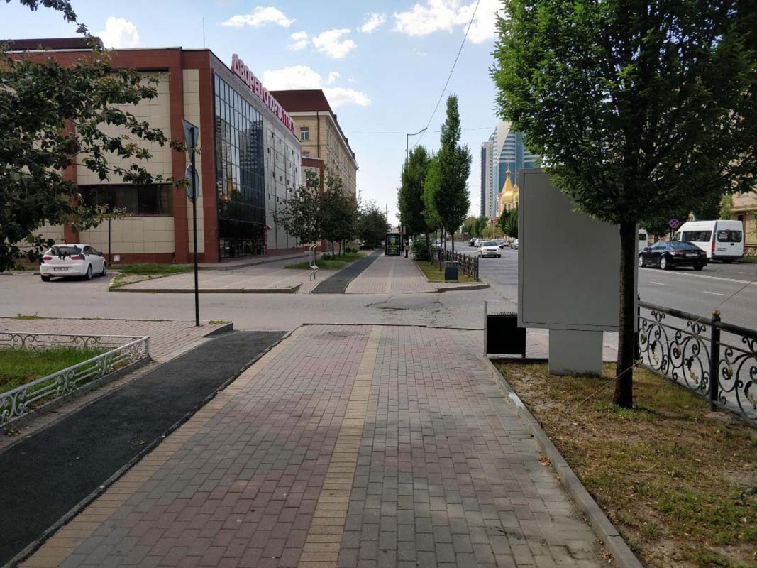 Фотография рекламного носителя, тип: Ситиформат 1.8x1.2, адрес: А.Х. Кадырова пр-т., ТРЦ Гранд Парк, Грозный, Республика Чечня, Россия. Сторона Б №847367