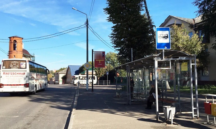 Фотография рекламного носителя, тип: Панель-кронштейн, адрес: 49-й Армии пл., остановка, Серпухов, Московская область, Россия. Сторона А №698811