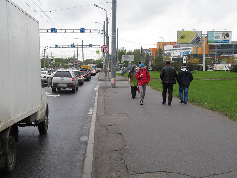 Фотография рекламного носителя, тип: Билборд 3x6, адрес: Косыгина пр-т., д.20 Х Индустриальный пр-т., Санкт-Петербург, Россия. Сторона A2 №641994