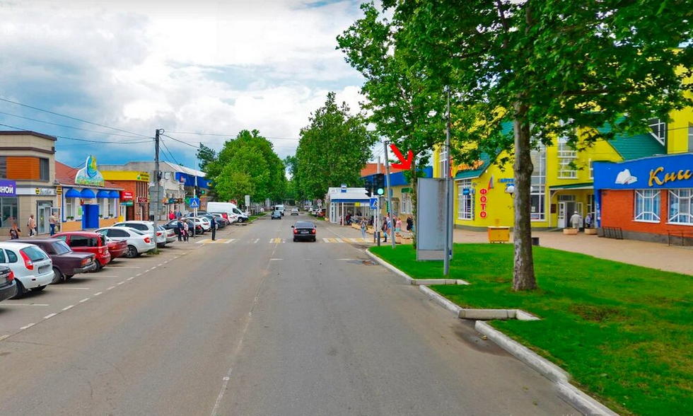 Фотография рекламного носителя, тип: Нестандартный ситиформат, адрес: Красная ул., д.49А, Кореновск, Краснодарский край, Россия. Сторона А №1025975