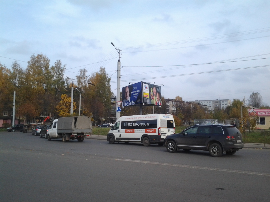 Фотография рекламного носителя, тип: Билборд 3x6, адрес: Нормандия ул. Х Неман ул. Х Нахимова ул., Смоленск, Смоленская область, Россия. Сторона А2 №771233