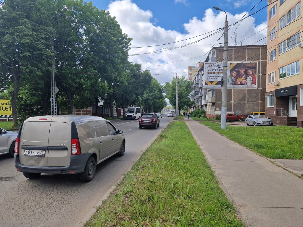 Фотография рекламного носителя, тип: Билборд 3x6, адрес: Лежневская ул., д.44 Х Постышева ул., Иваново, Ивановская область, Россия. Сторона А1-А3 №576600
