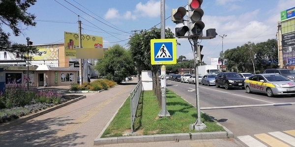 Фотография рекламного носителя, тип: Билборд 3x6, адрес: Уссурийск г., Чичерина ул., д.101, Владивосток, Приморский край, Россия. Сторона A №960440