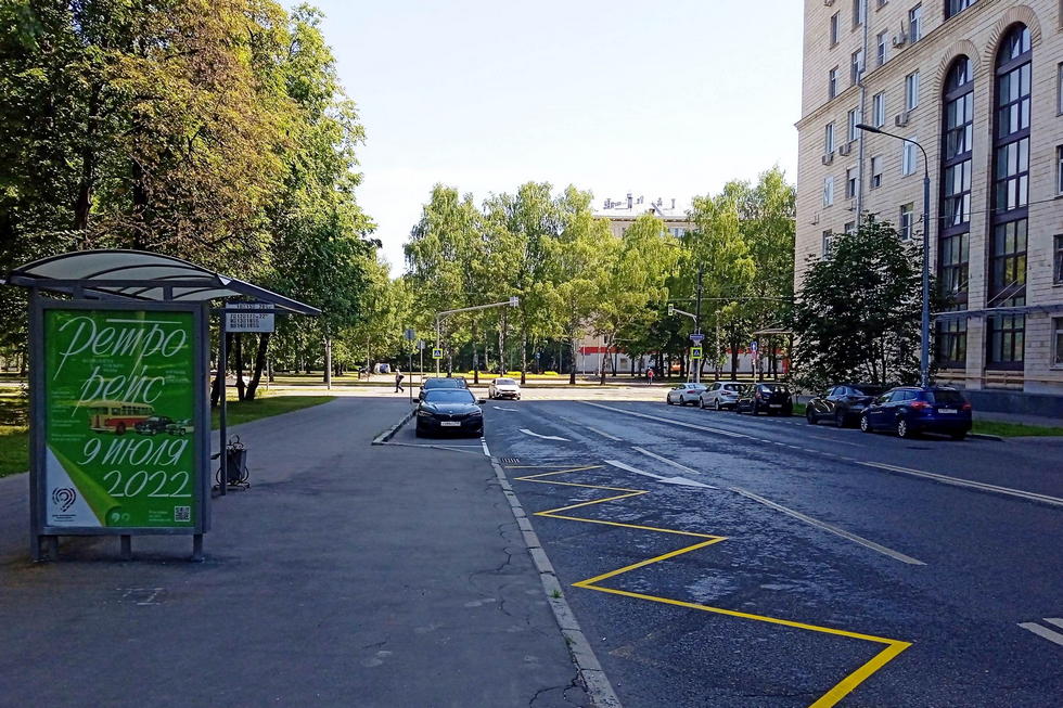 Фотография рекламного носителя, тип: Остановка 1.8x1.2, адрес: Николая Коперника ул., д.9, Москва, Россия. Сторона Б №931220