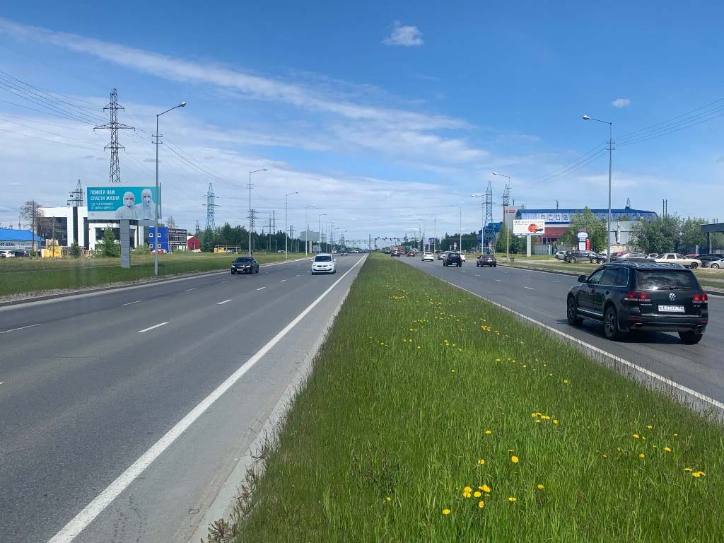 Фотография рекламного носителя, тип: Билборд 3x6, адрес: Аэрофлотская ул., д.5, Сургут, Ханты-Мансийский автономный округ – Югра, Россия. Сторона Б №440102