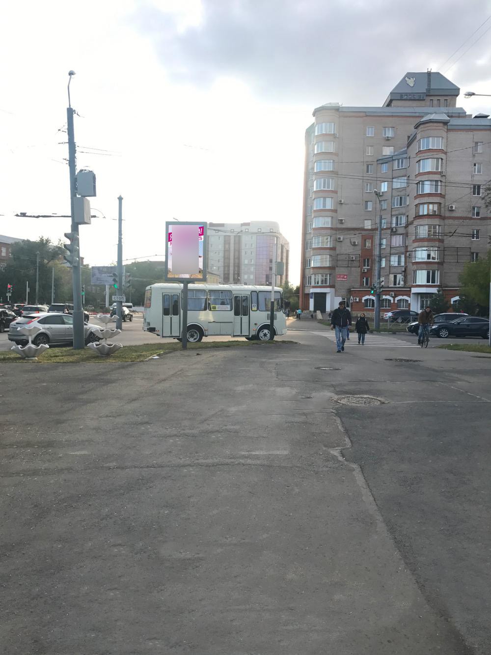 Фотография рекламного носителя, тип: Ситиформат 1.8x1.2, адрес: Чкалова ул., д.2, поз.2, Оренбург, Оренбургская область, Россия. Сторона A2 №649145