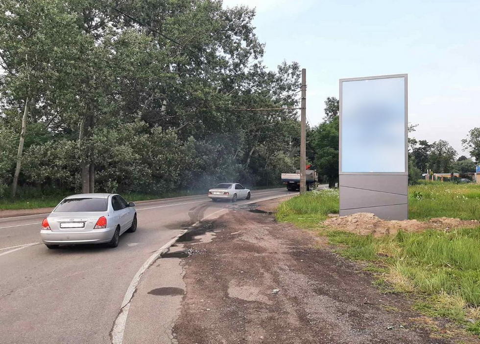 Фотография рекламного носителя, тип: Нестандартный ситиформат, адрес: Подполковника Емельянова ул., д.242, Калининград, Калининградская область, Россия. Сторона А №1030002