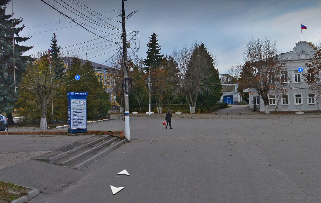 Фотография рекламного носителя, тип: Нестандартный ситиформат, адрес: Советская ул., д.1, угол здания «Почта», Родники, Ивановская область, Россия. Сторона B №1088195