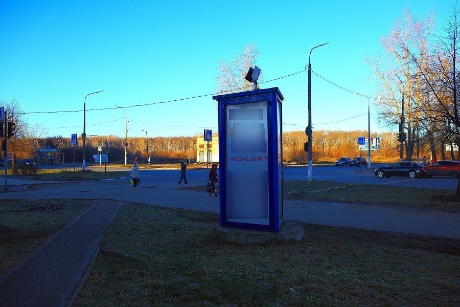 Фотография рекламного носителя, тип: Пиллар 3x1.4, адрес: Толстого ул., д.38, Глазов, Республика Удмуртия, Россия. Сторона С №1078940