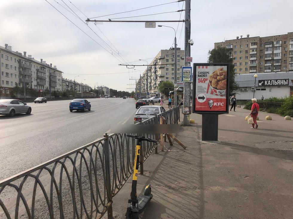 Фотография рекламного носителя, тип: Ситиформат 1.8x1.2, адрес: Декабристов ул., д.133е, Казань, Республика Татарстан, Россия. Сторона А №581767