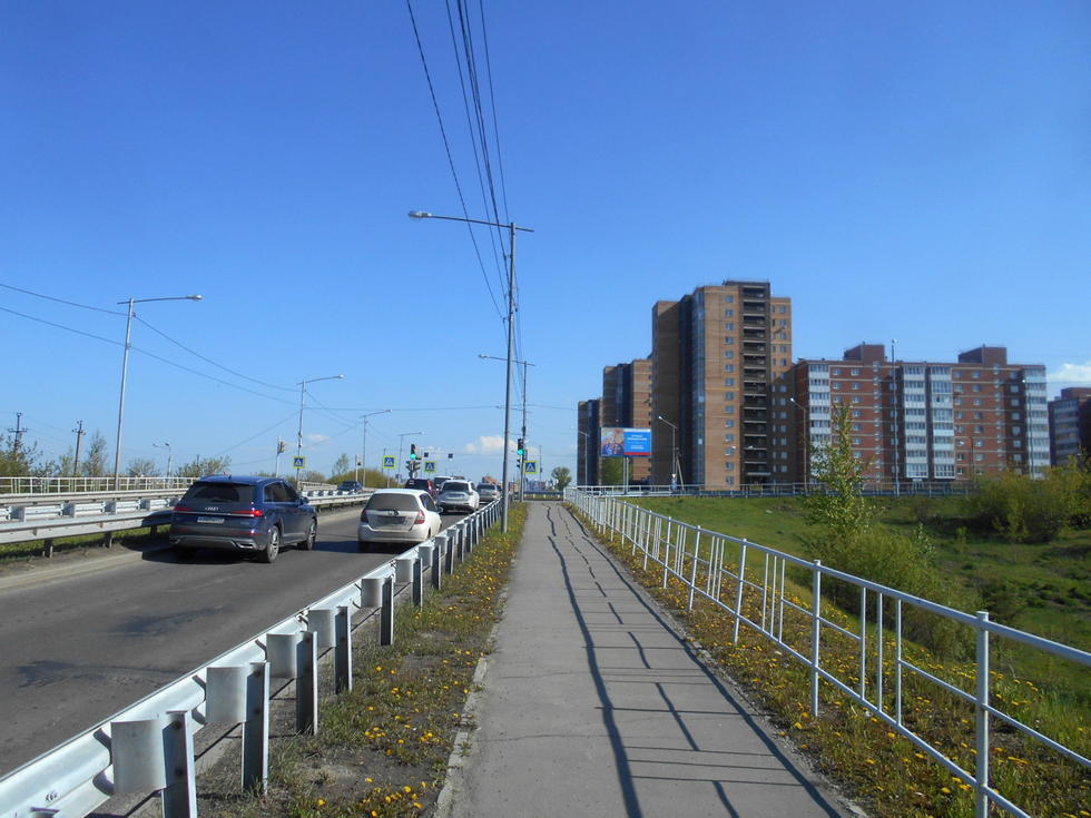 Фотография рекламного носителя, тип: Билборд 3x6, адрес: Академический мост., Развязка моста "Академический", Иркутск, Иркутская область, Россия. Сторона А №326518