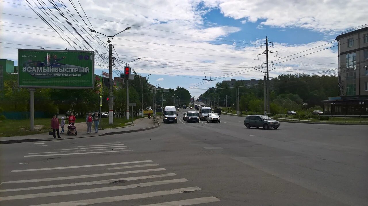 Фотография рекламного носителя, тип: Билборд 3x6, адрес: Эгерский б-р. Х Хевешская ул., д.36а, Чебоксары, Республика Чувашия, Россия. Сторона B1-B3 №825159