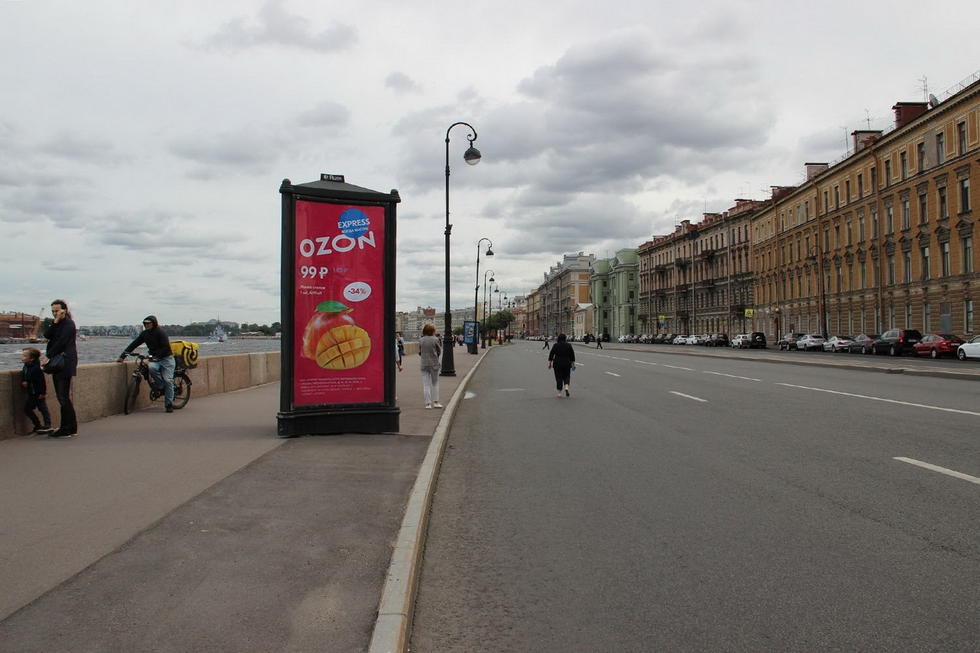 Фотография рекламного носителя, тип: Пиллар 3x1.4, адрес: Воскресенская наб. Х Шпалерная ул., д.26, Санкт-Петербург, Россия. Сторона Б №598976