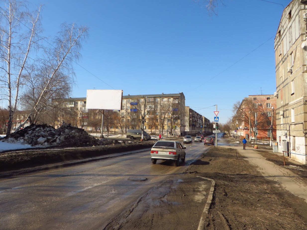 Фотография рекламного носителя, тип: Билборд 3x6, адрес: Чернышевского ул., д.24 Х Островского ул., Новокуйбышевск, Самарская область, Россия. Сторона В №661833