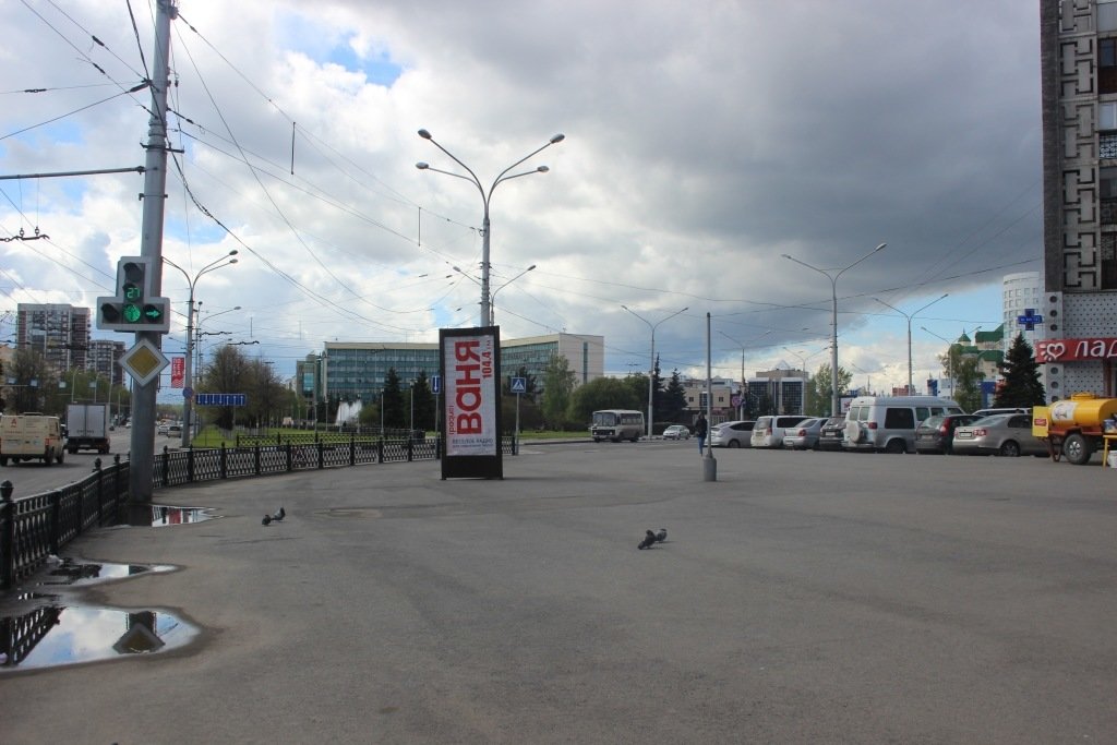 Фотография рекламного носителя, тип: Пиллар 3x1.4, адрес: Кирова ул., д.75, Новокузнецк, Кемеровская область, Россия. Сторона А №671931