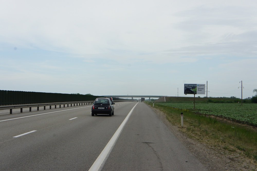 Фотография рекламного носителя, тип: Билборд 3x6, адрес: М-4 "Дон" а/д, 1305 300м, Краснодар, Краснодарский край, Россия. Сторона А №704271