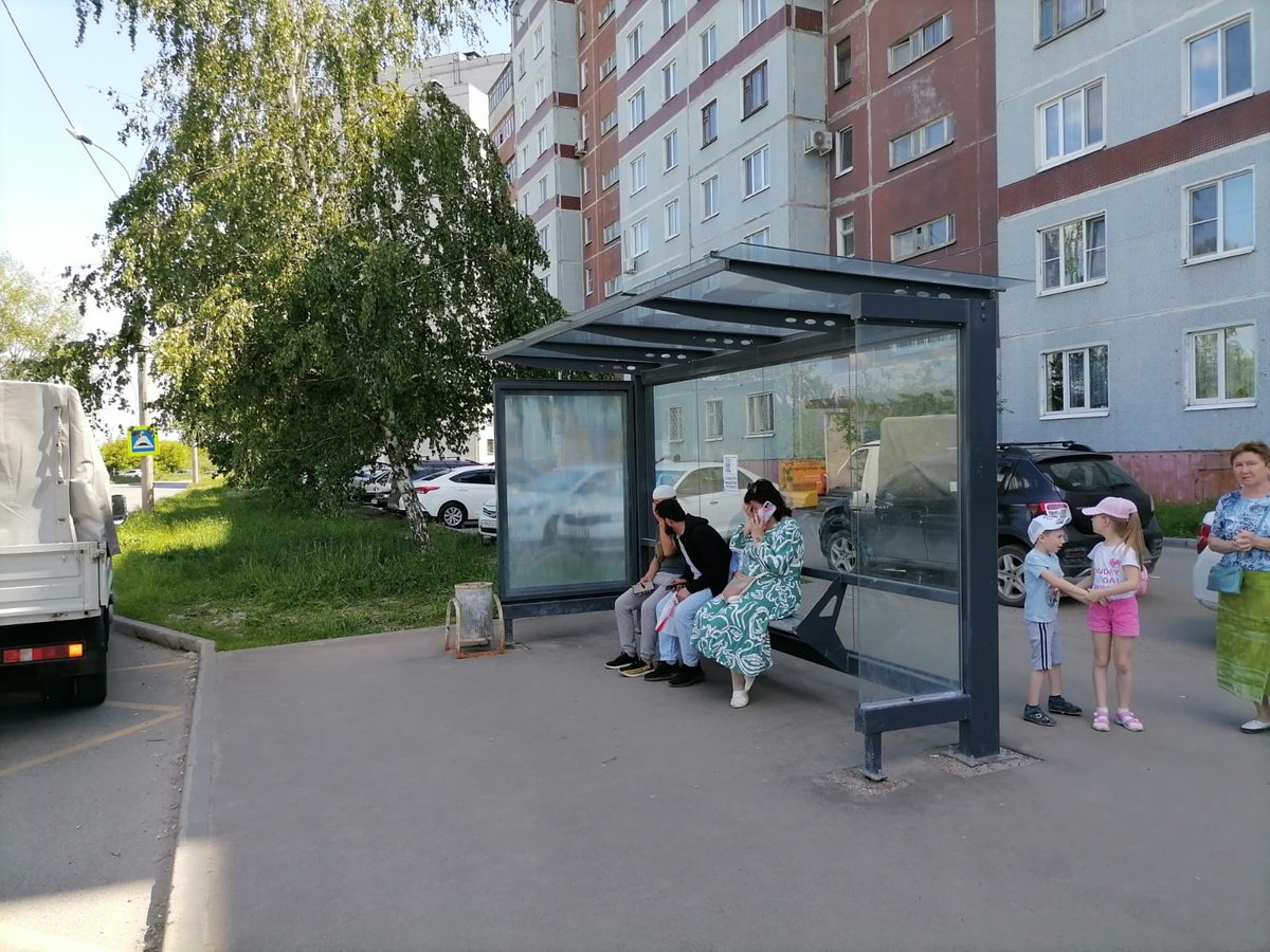 Фотография рекламного носителя, тип: Остановка 1.8x1.2, адрес: Гаврилова ул. Х Адоратского ул., д.64, Казань, Республика Татарстан, Россия. Сторона А №1006973