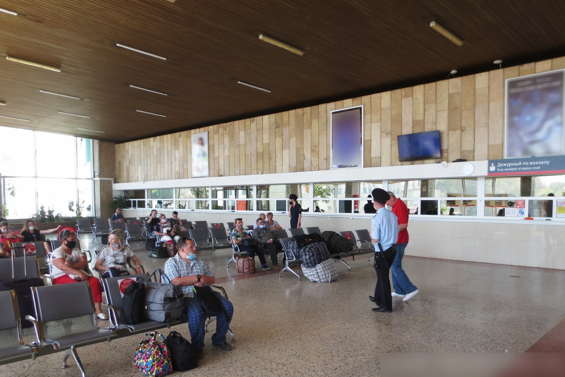 Фотография рекламного носителя, тип: Постер/баннер, адрес: ЖД вокзал «Саратов-1», Привокзальная пл., д.1, Саратов, Саратовская область, Россия. Сторона/вариант А №991200