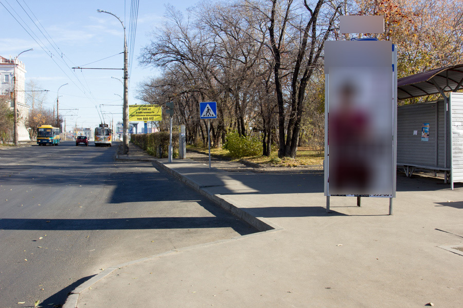 Фотография рекламного носителя, тип: Нестандартный ситиформат, адрес: Безбокова ул., ООТ Управление ГЭС, поз.1, Иркутск, Иркутская область, Россия. Сторона А №509486