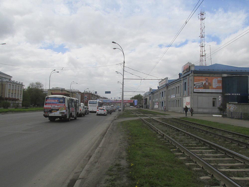 Фотография рекламного носителя, тип: Билборд 3x6, адрес: Кузнецкий пр-т., д.33г, поз.2, Кемерово, Кемеровская область, Россия. Сторона А1-А3 №846898