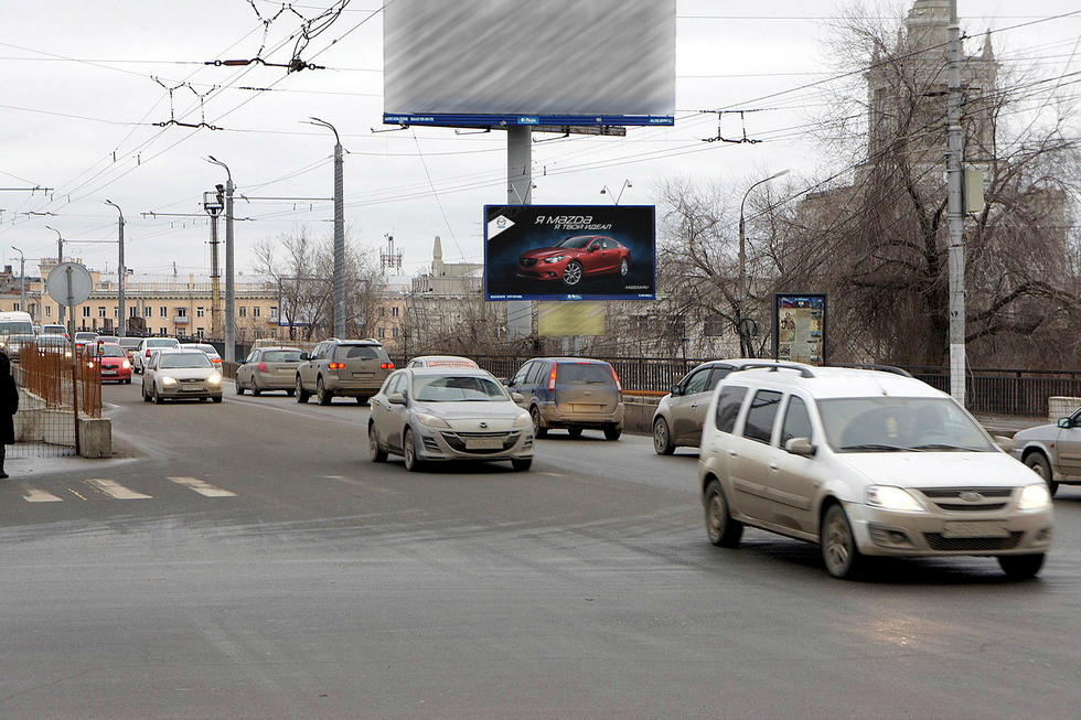 Фотография рекламного носителя, тип: Билборд 3x6, адрес: Комсомольская ул., путепровод, Волгоград, Волгоградская область, Россия. Сторона А №465954