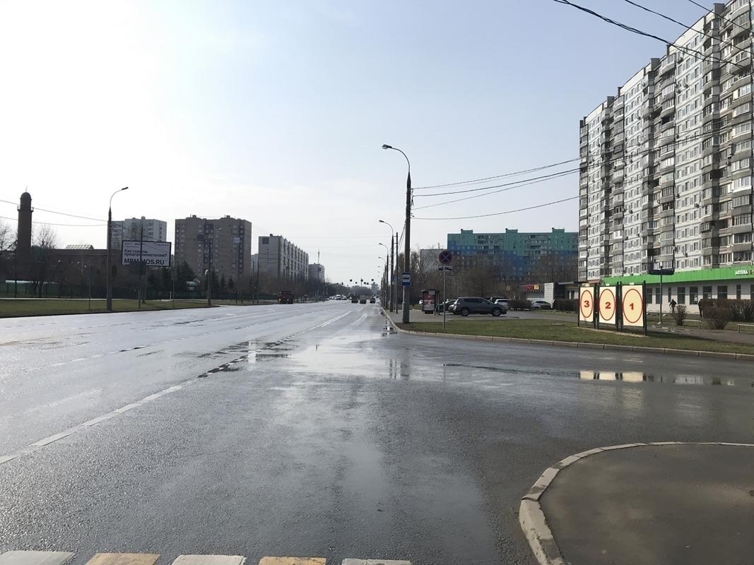 Фотография рекламного носителя, тип: Афиша 1.75x1.8, адрес: Хачатуряна ул., д.7, стенд 3, Москва, Россия. Сторона А1 №887510