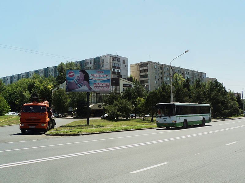 Фотография рекламного носителя, тип: Билборд 3x6, адрес: Комарова б-р., д.7 Х Добровольского ул., Ростов-на-Дону, Ростовская область, Россия. Сторона B №688784