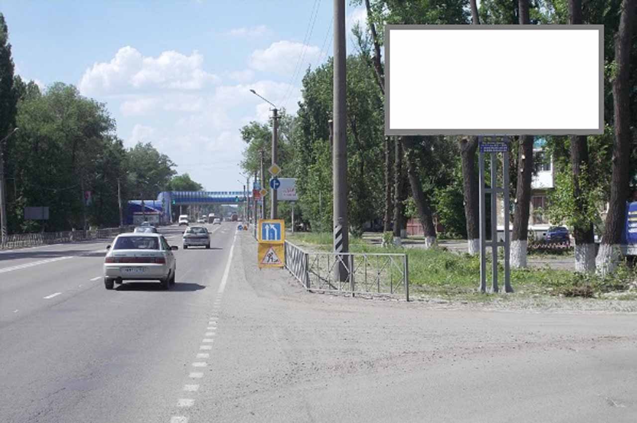 Фотография рекламного носителя, тип: Билборд 3x6, адрес: Харьковская ул., д.8, на 892 850 м, Новошахтинск, Ростовская область, Россия. Сторона А №1093598