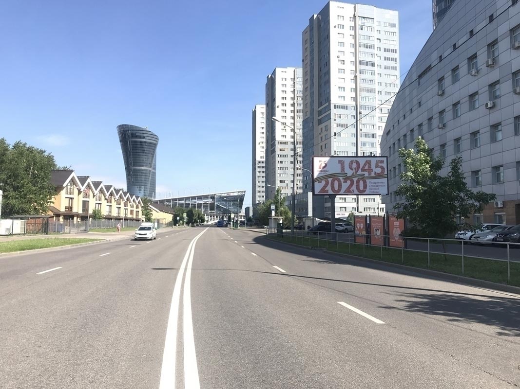 Фотография рекламного носителя, тип: Афиша 1.75x1.8, адрес: Березовой рощи пр-д, 2-4., стенд 3, Москва, Россия. Сторона А1 №886535