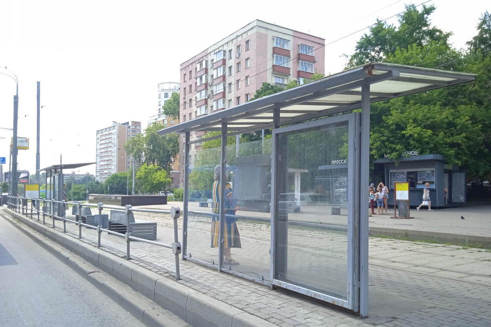 Фотография рекламного носителя, тип: Остановка 1.8x1.2, адрес: Мира пр-т., д.169, корп.1, ост. ул. Докукина, Москва, Россия. Сторона Б №1012133