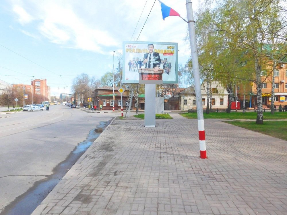 Фотография рекламного носителя, тип: Ситиборд 2.7x3.7, адрес: Спасская ул. Х Пластова б-р., Ульяновск, Ульяновская область, Россия. Сторона A1-A6 №690698