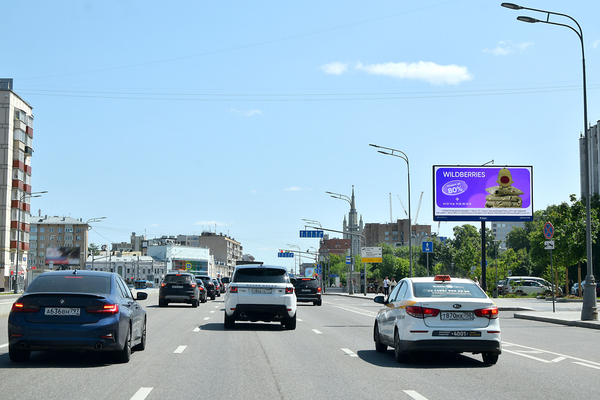 Фотография рекламного носителя, тип: Билборд 3x6, адрес: Звенигородское ш., д.1-3, Москва, Россия. Сторона А1 №706704