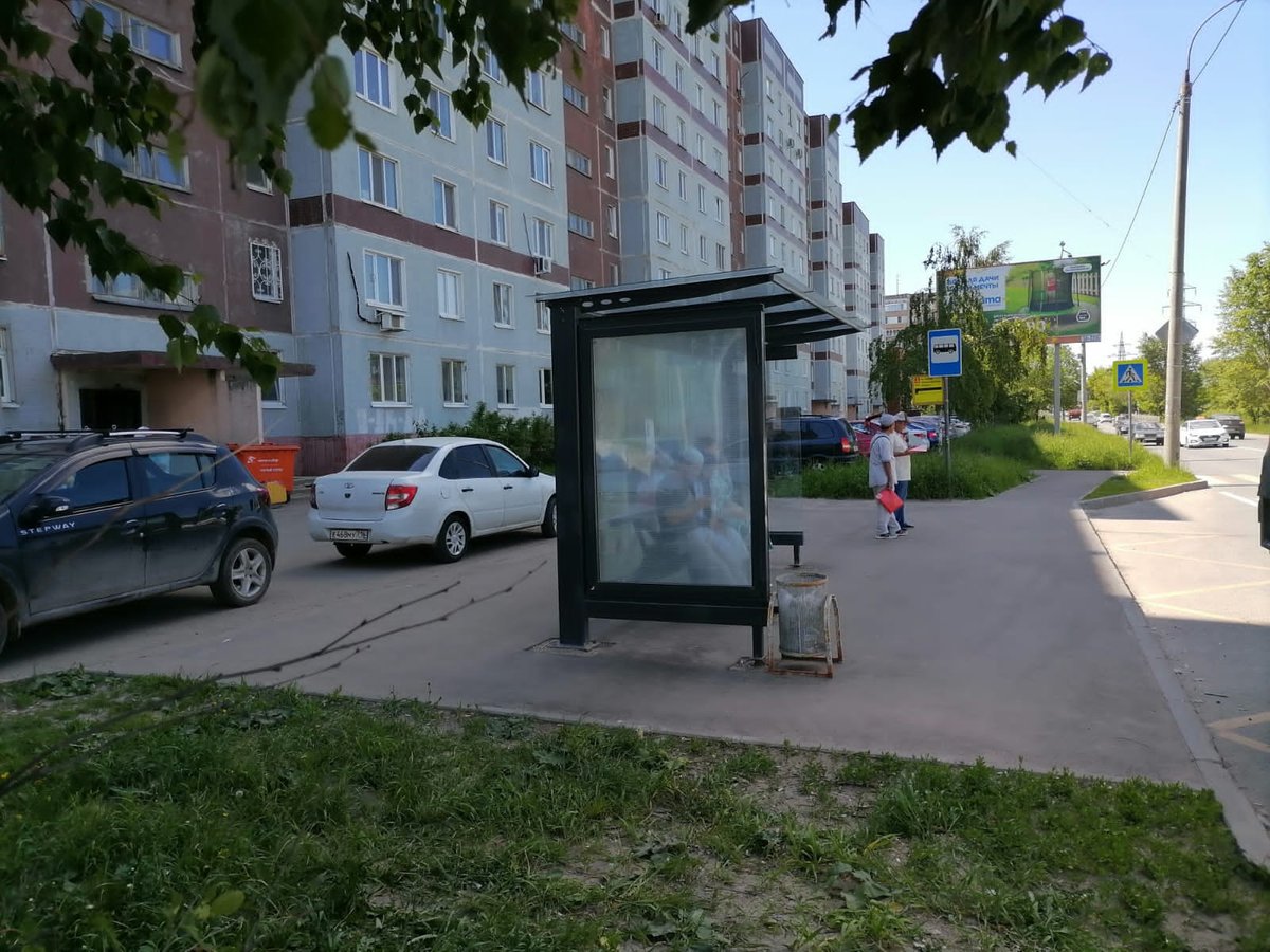 Фотография рекламного носителя, тип: Остановка 1.8x1.2, адрес: Гаврилова ул. Х Адоратского ул., д.64, Казань, Республика Татарстан, Россия. Сторона В №1006974