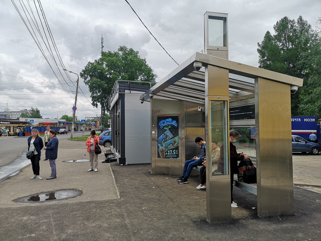 Фотография рекламного носителя, тип: Остановка, адрес: Маковского ул., ост. Мончегорский рынок, Нижний Новгород, Нижегородская область, Россия. Сторона A1-А10 №873410