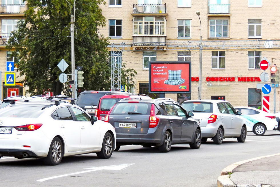 Фотография рекламного носителя, тип: Ситиборд 2.7x3.7, адрес: Черной речки наб., д.10 Х Школьная ул., Санкт-Петербург, Россия. Сторона А1 №724982