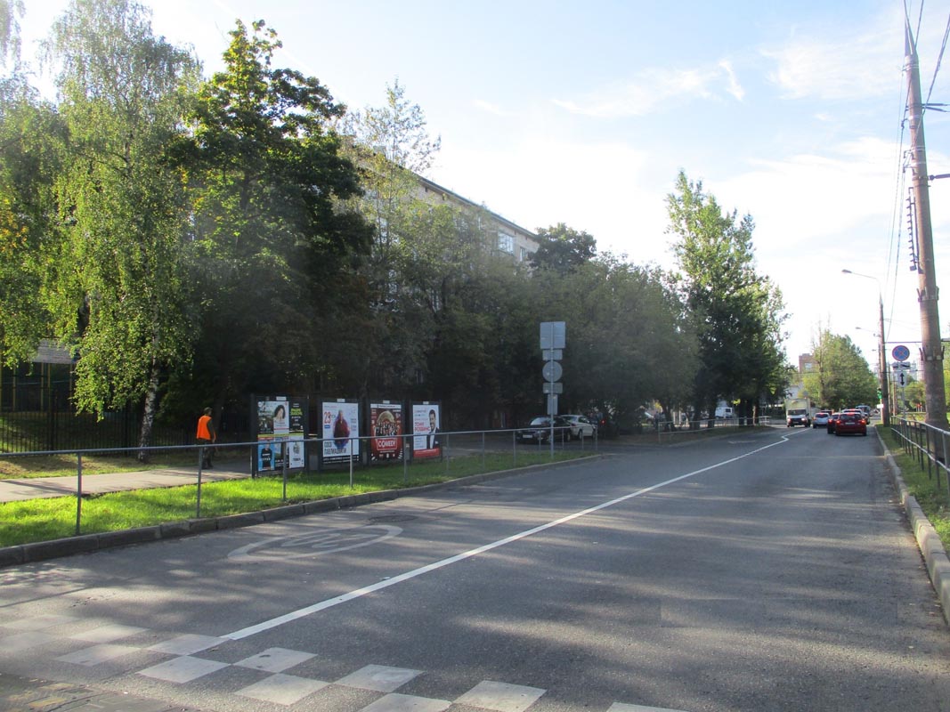 Фотография рекламного носителя, тип: Афиша 1.75x1.8, адрес: Живописная ул., д.32, поз.1, стенд 1, Москва, Россия. Сторона А1 №865191