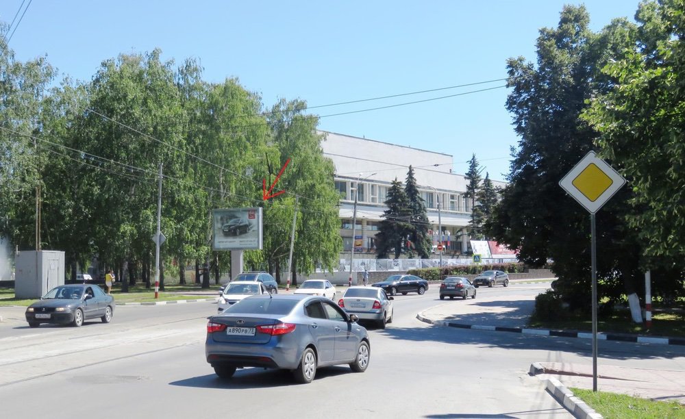 Фотография рекламного носителя, тип: Ситиборд 2.7x3.7, адрес: Спасская ул. Х Пластова б-р., Ульяновск, Ульяновская область, Россия. Сторона B №690699