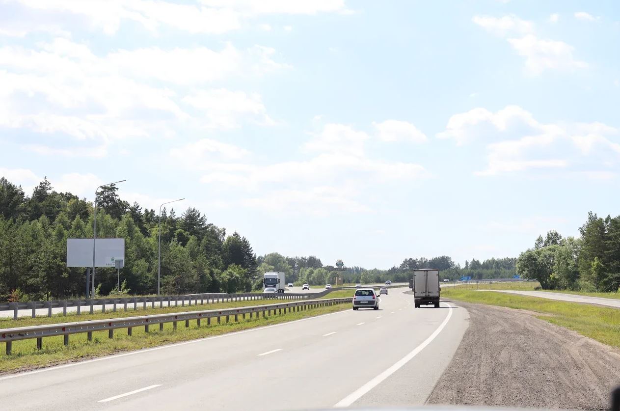 Фотография рекламного носителя, тип: Билборд 3x6, адрес: Трасса М7 возле АЗС Лукойл, Елабуга, Республика Татарстан, Россия. Сторона Б №871264