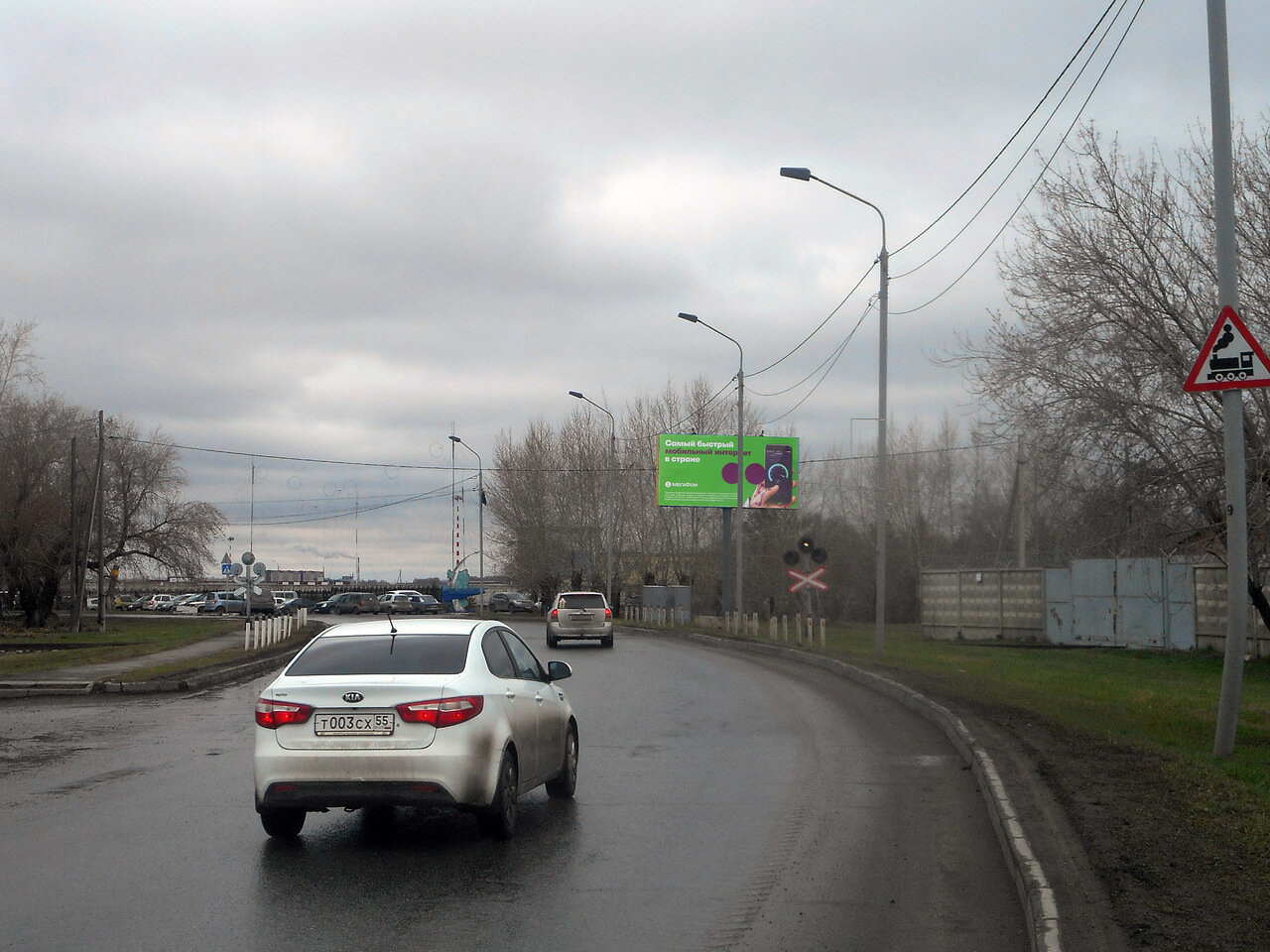 Фотография рекламного носителя, тип: Билборд 3x6, адрес: Транссибирская ул., д.16, корп.2, Омск, Омская область, Россия. Сторона А №769281
