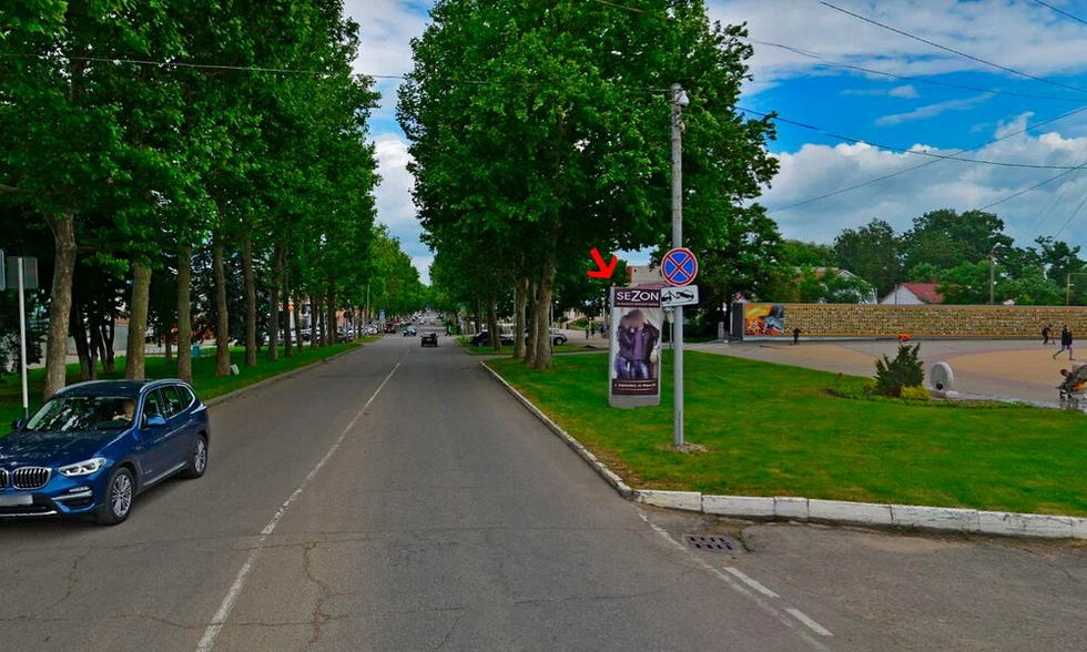 Фотография рекламного носителя, тип: Нестандартный ситиформат, адрес: Красная ул., д.29, Кореновск, Краснодарский край, Россия. Сторона А №1025967