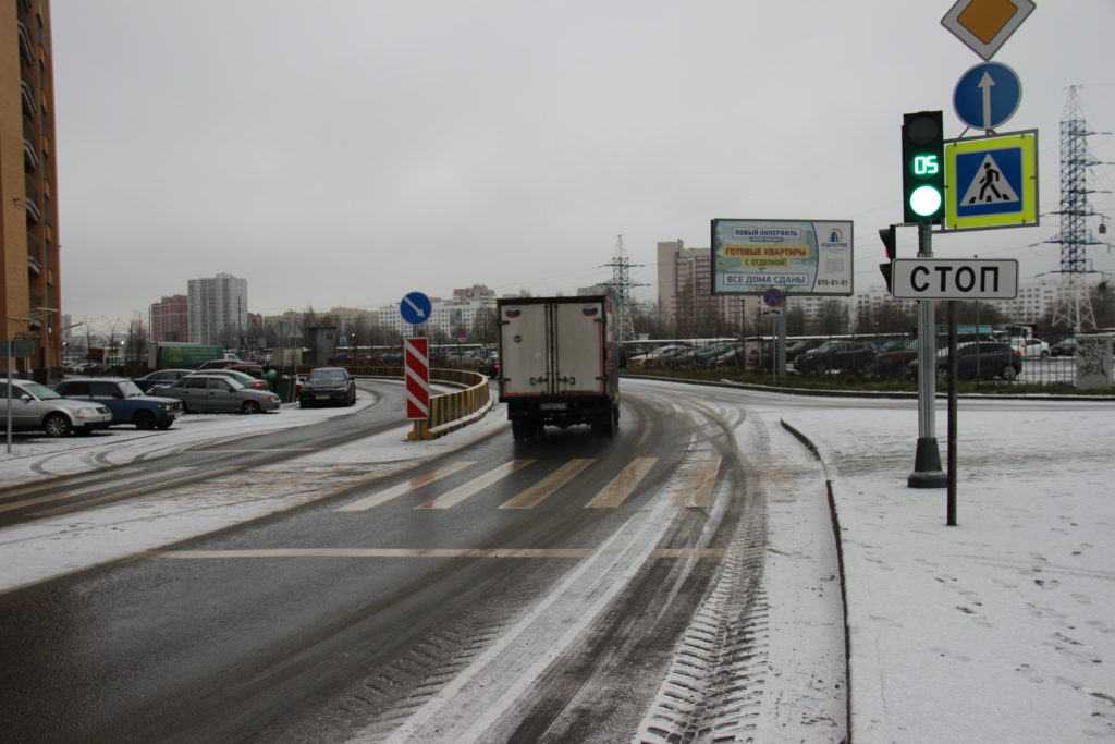 Фотография рекламного носителя, тип: Билборд 3x6, адрес: Областная ул., напротив д.3, Кудрово, Ленинградская область, Россия. Сторона A №1021388